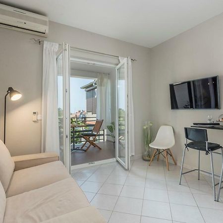 Apartment Green With Balcony Nova Vas  Esterno foto