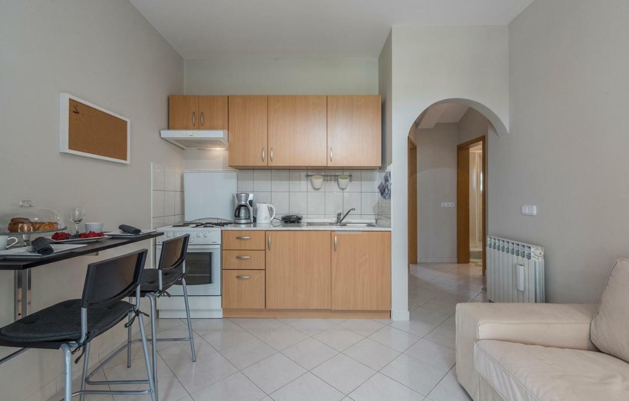 Apartment Green With Balcony Nova Vas  Esterno foto