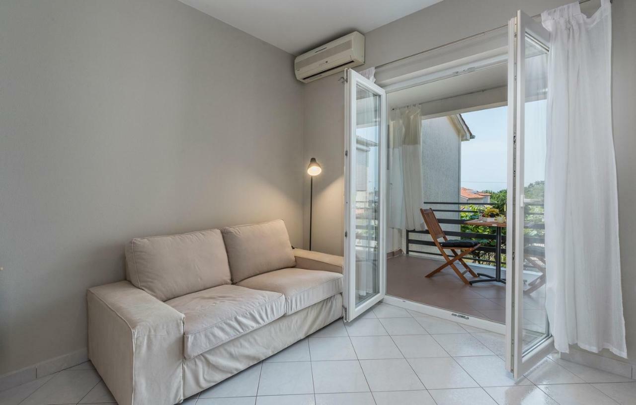 Apartment Green With Balcony Nova Vas  Esterno foto