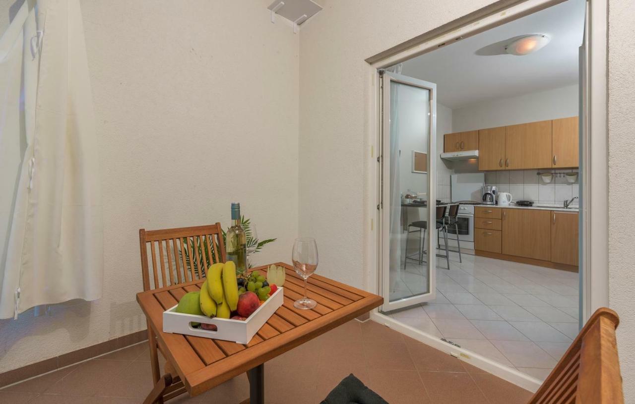 Apartment Green With Balcony Nova Vas  Esterno foto