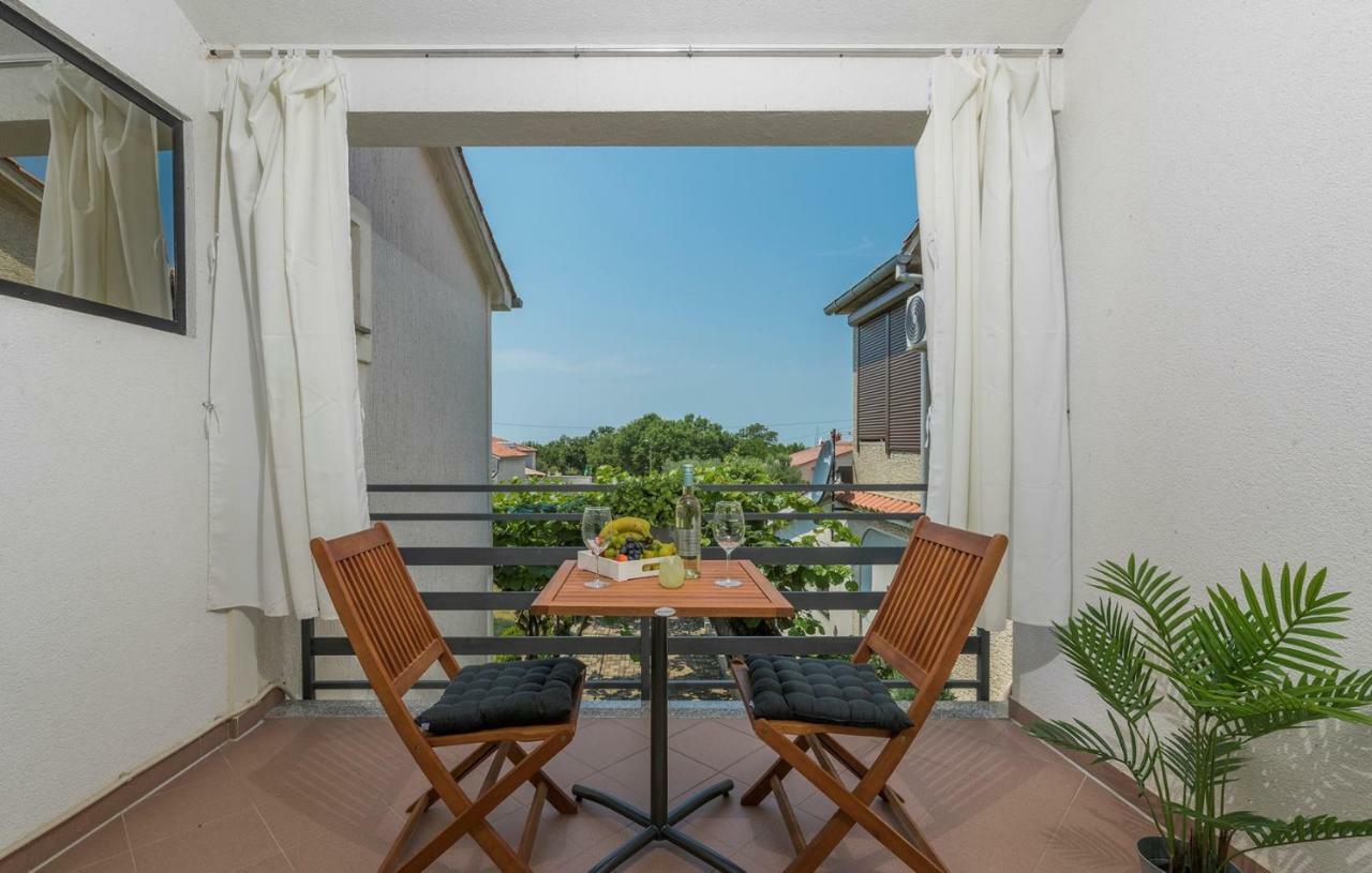 Apartment Green With Balcony Nova Vas  Esterno foto